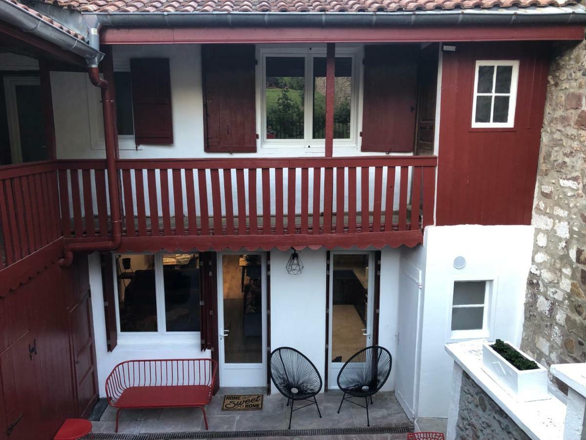 Maison Simonenia Saint-Jean-Pied-de-Port Εξωτερικό φωτογραφία